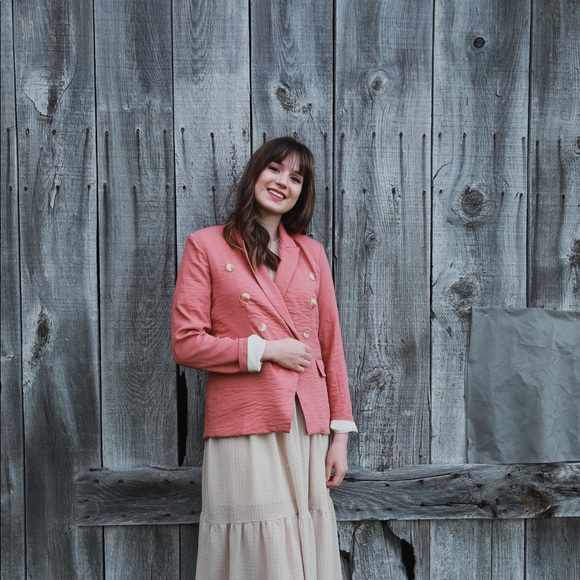 Meet your Posher, Hillary - Picture 1 of 1